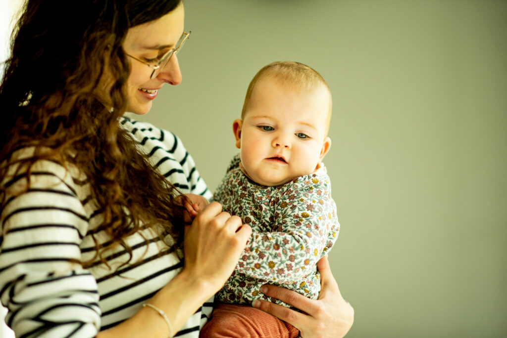 maman doula et accompagnante à la parentalité proximale